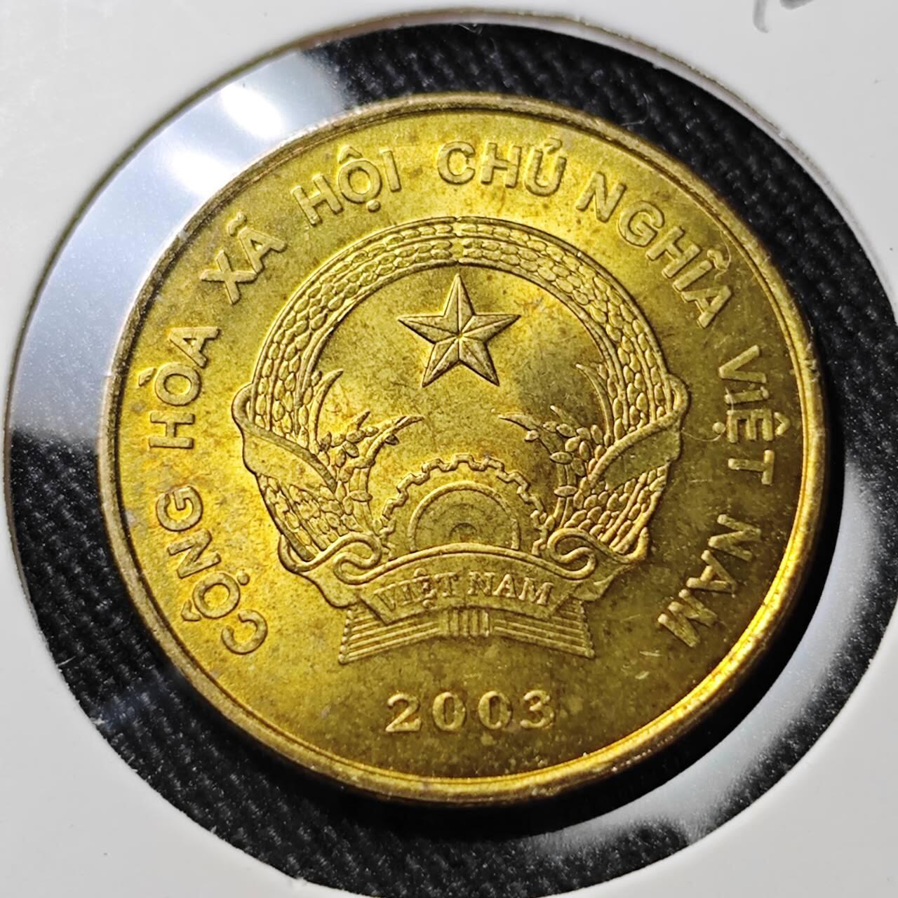 KK钱币收藏小铺  第392期  2月预留时间 周末发货  越南2000盾 好品