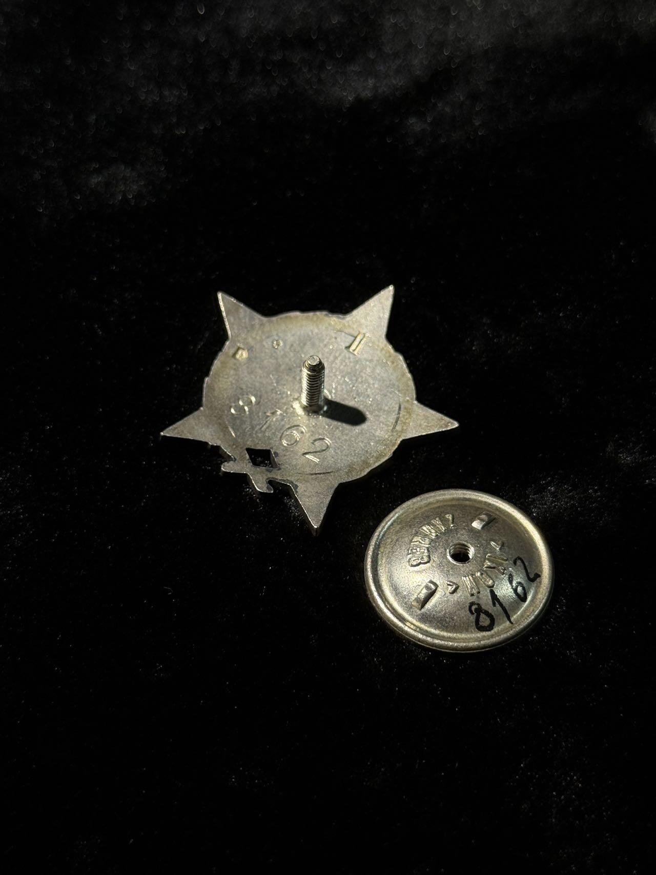 南斯拉夫小玩具专场 南斯拉夫二级游击队之星，萨版，少见（远比苏版少见），银制，号段8162，珐琅有一处掉皮