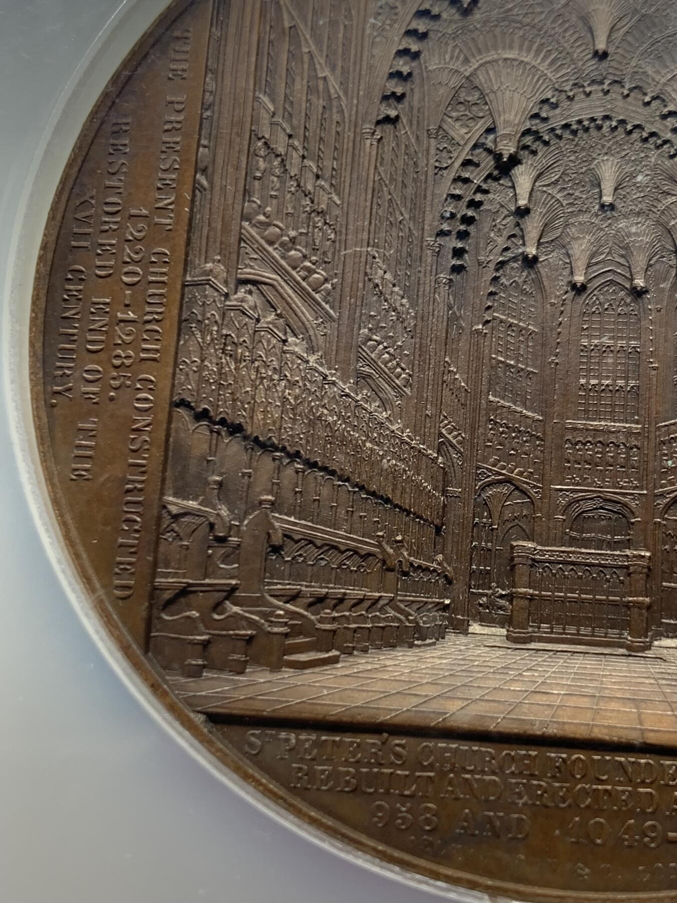 《竞宝斋》第465场 周日，周一，周二，3场连拍 （全场包邮）欢迎送拍 NGC MS63BN 高分 比利时威斯敏斯特大教堂原版大铜章 大师J. Wiener作品，欧洲著名教堂系列中，比较出彩的一枚，细节刻画极其惊叹，不可错过的收藏佳品。加大加厚盒