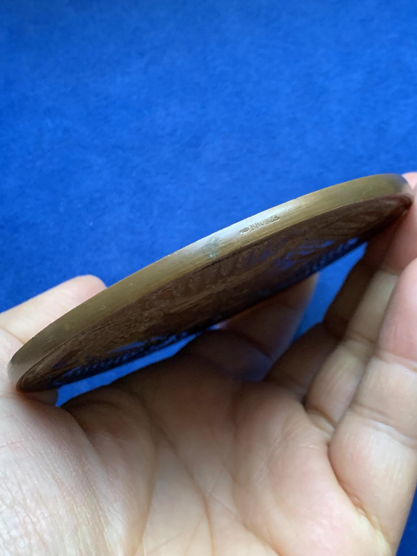 《竞宝斋》第465场 周日，周一，周二，3场连拍 （全场包邮）欢迎送拍 法国1963年日历大铜章，283.1g，95.5mm，丰饶角边铭