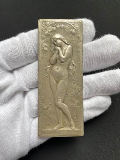 「木头集藏」“ 新岁撷珍”——章牌精品专场！ - F.Vernon～法国伊甸园 夏娃 银章， 尺寸: 78 × 30mm ，73.3g， 边铭:丰饶角1ARGENT ， 名家代表作，设计唯美，引人入胜，银章少见。