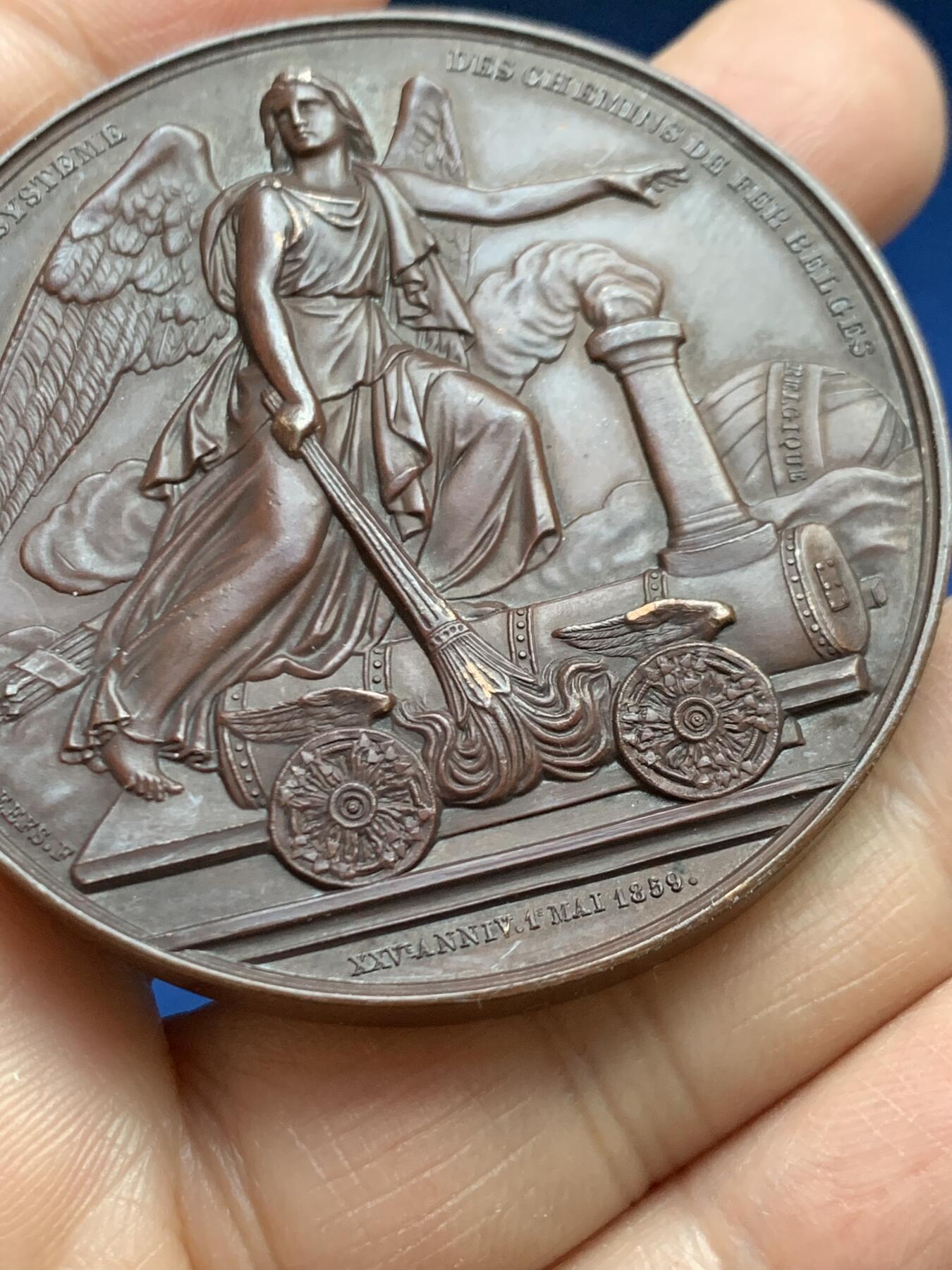 《竞宝斋》第465场 周日，周一，周二，3场连拍 （全场包邮）欢迎送拍 比利时1859年铁路系统建成25周年铜章，68.75g，54.3mm