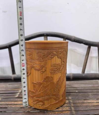 名家玉竹雕松下人物竹雕笔筒