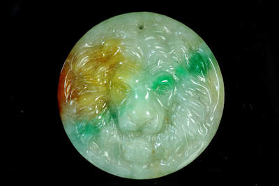 上海都达杂项专场二十一（全场包邮） - 天然三色彩翡翠（A货）精雕《狮子》挂件90-14