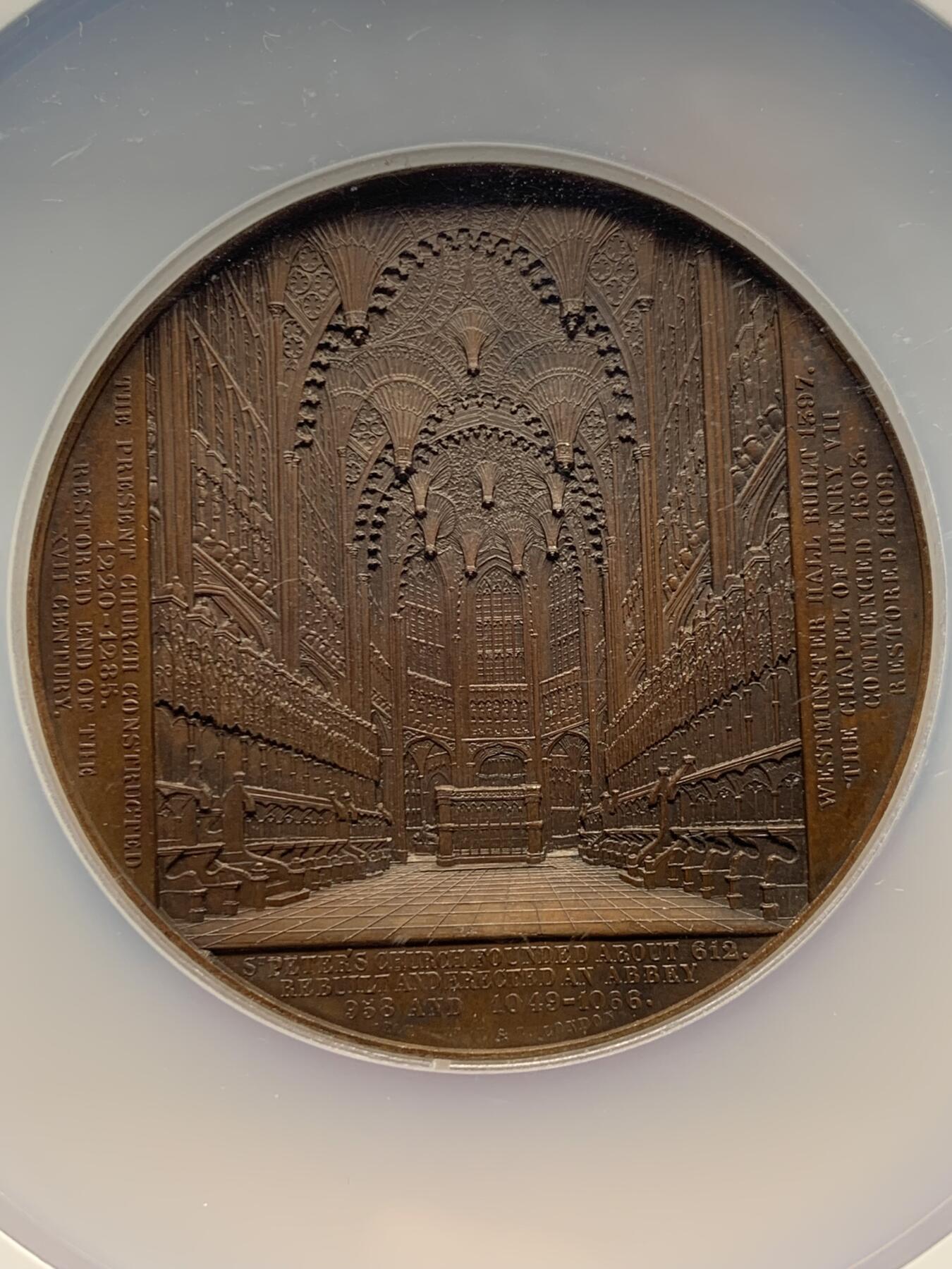 《竞宝斋》第465场 周日，周一，周二，3场连拍 （全场包邮）欢迎送拍 NGC MS63BN 高分 比利时威斯敏斯特大教堂原版大铜章 大师J. Wiener作品，欧洲著名教堂系列中，比较出彩的一枚，细节刻画极其惊叹，不可错过的收藏佳品。加大加厚盒