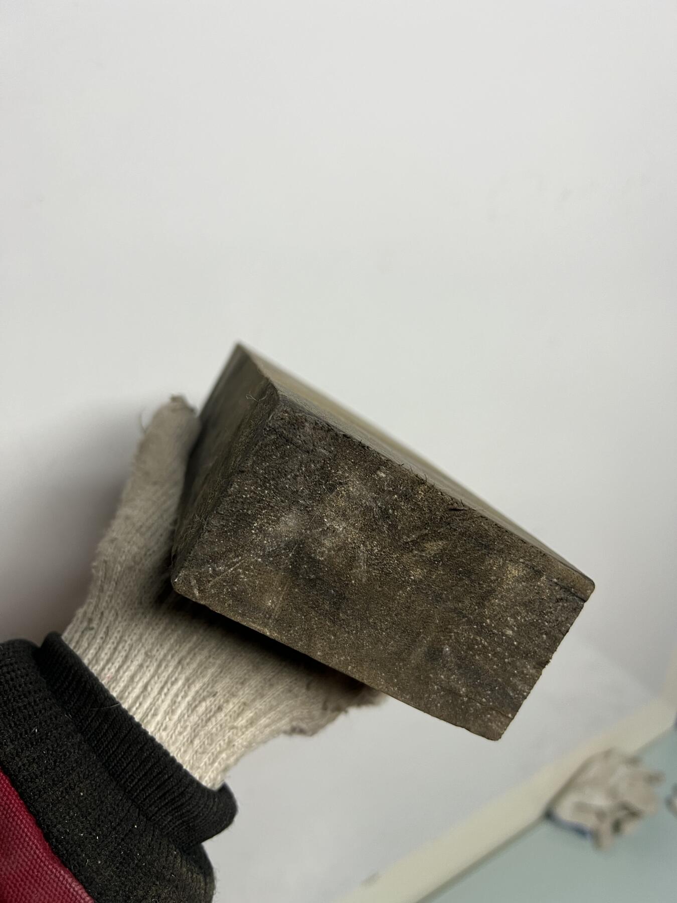 零元拍：NO.1爆满金丝乌木金丝楠 茶拖 切牌子，无需打磨就已经金光闪闪。满金丝药香，尺寸约：22.5/9.3/5厚CM。