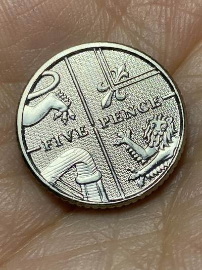 2026年第十九场(总第一百八十八场）外国好品散币场(免佣金) - 英国🇬🇧2017年5便士(伊丽莎白二世老年，盾徽拼图第二版)