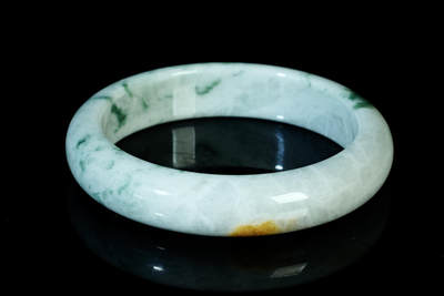 上海都达杂项专场二十一（全场包邮） - 天然冰糯种飘绿翡翠（A货）贵妃手镯 附鉴定证书90-49