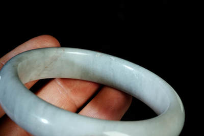 上海都达杂项专场四十七【全场包邮】  天然和田玉青花籽料贵妃手镯90-53