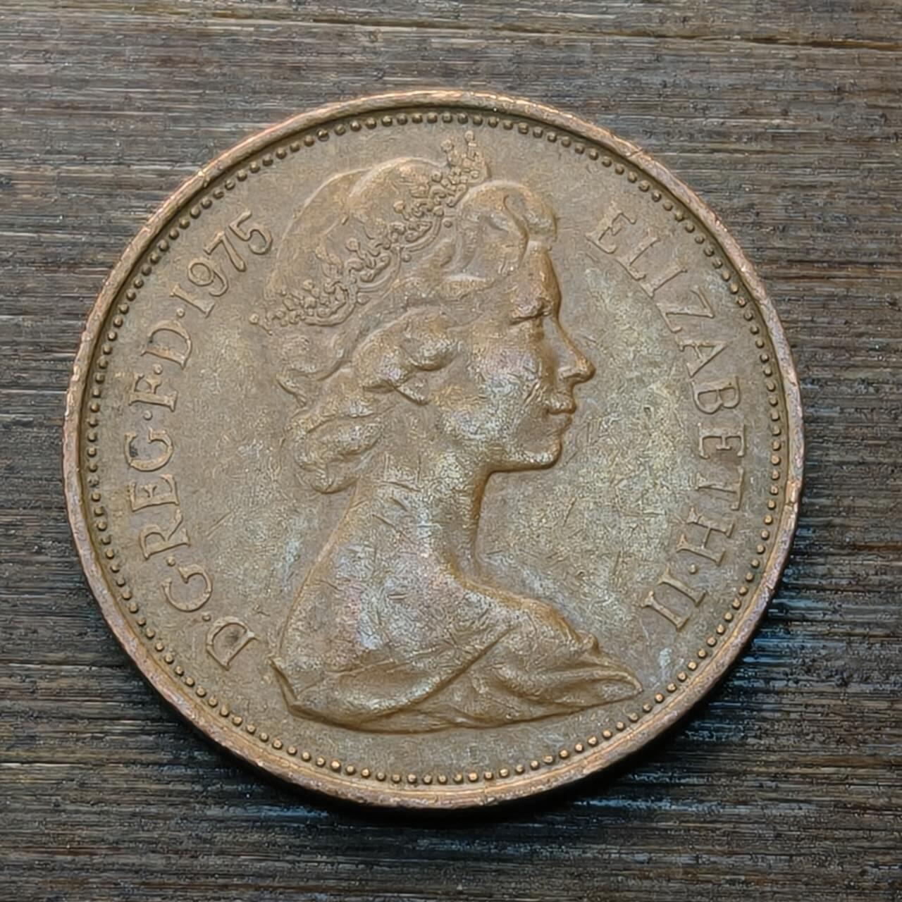 【本场4.12号发货】★第145★散币专场 不寄存，30包邮。不满30元，支付5元运费。《接受代拍 代送NGC评级》 59【无寄存】英国  1975年 2便士 铜币