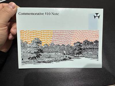 《外钞收藏家》第六百零八期（精选场）（本平台长期征集拍品、欢迎藏友们联系合作） - 1988年澳大利亚10元 纪念钞 AA冠 带册子