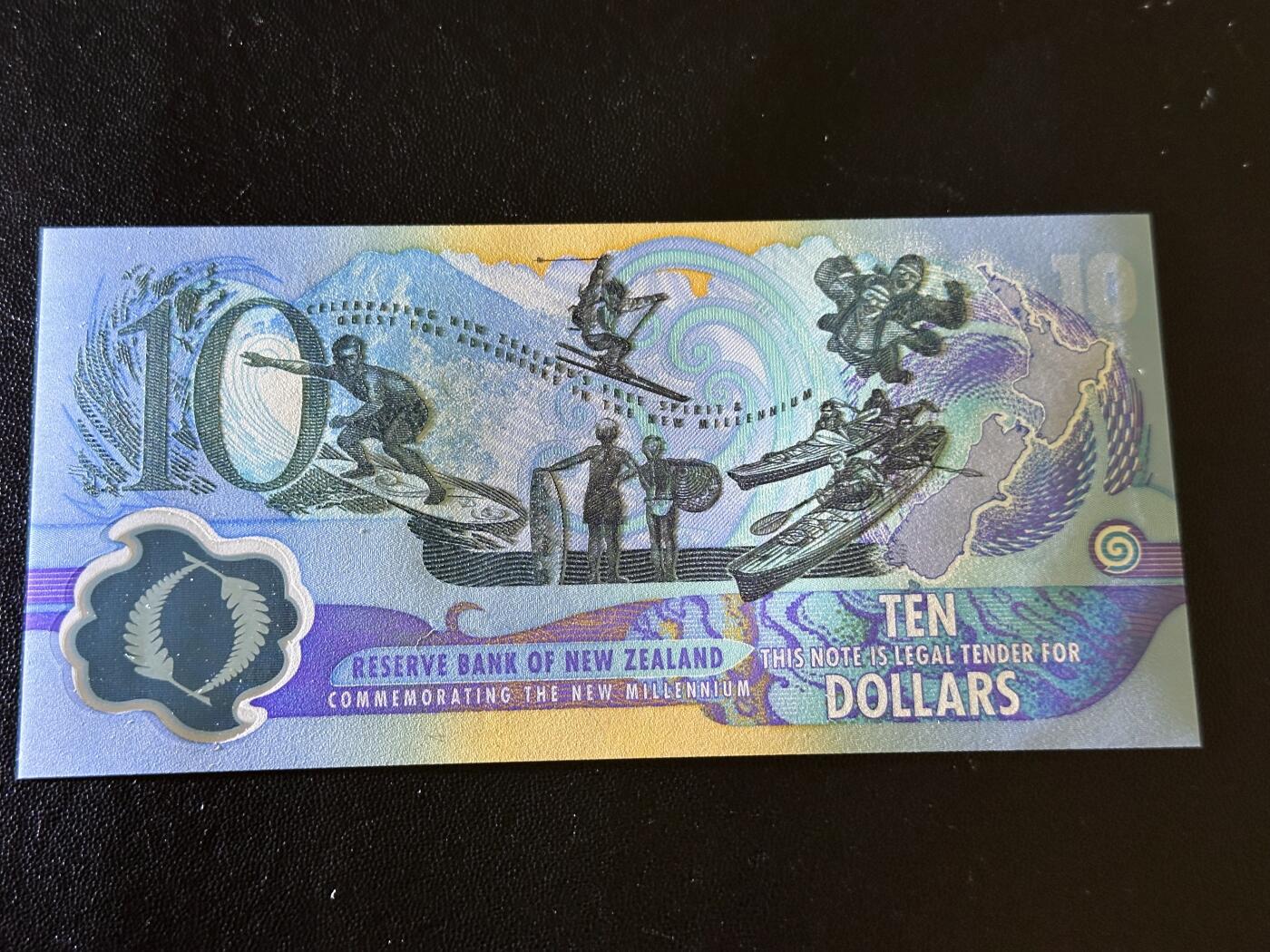 《外钞收藏家》第六百零八期（精选场）（本平台长期征集拍品、欢迎藏友们联系合作） 2000年新西兰10元 全新UNC 纪念钞