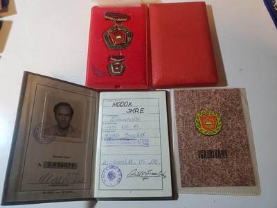 韵星假日军品类拍卖第三十九期暨默多克中校夫妇专场 -- Rimey Holidays Militaria Auction 39 & The Modoks Collection  - 匈牙利人民共和国默多克中校特级社会主义建设旅奖章带mini盒、证书一套 和军官证 军官证书非常稀少