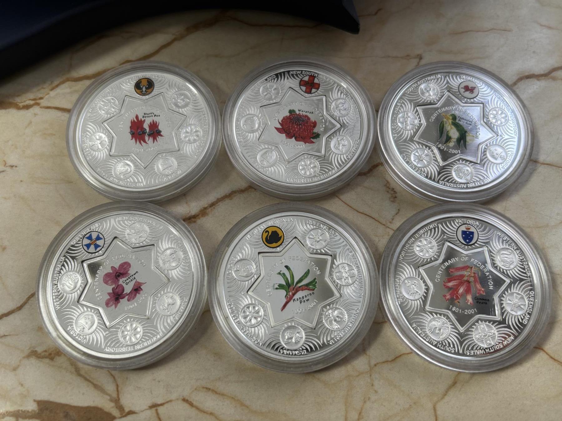 第190期拍卖 澳大利亚2001年1澳元X6精制彩色子母银套币 澳大利亚百年联邦州纪念-各州花卉 999银1盎司X6 发行量：1500 盒证全（盒坏）