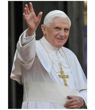 梵蒂冈2013年 教皇本笃十六世+大教堂高浮雕精制大镀金章 40MM 梵蒂冈2013年 教皇本笃十六世+大教堂高浮雕精制大镀金章 40MM