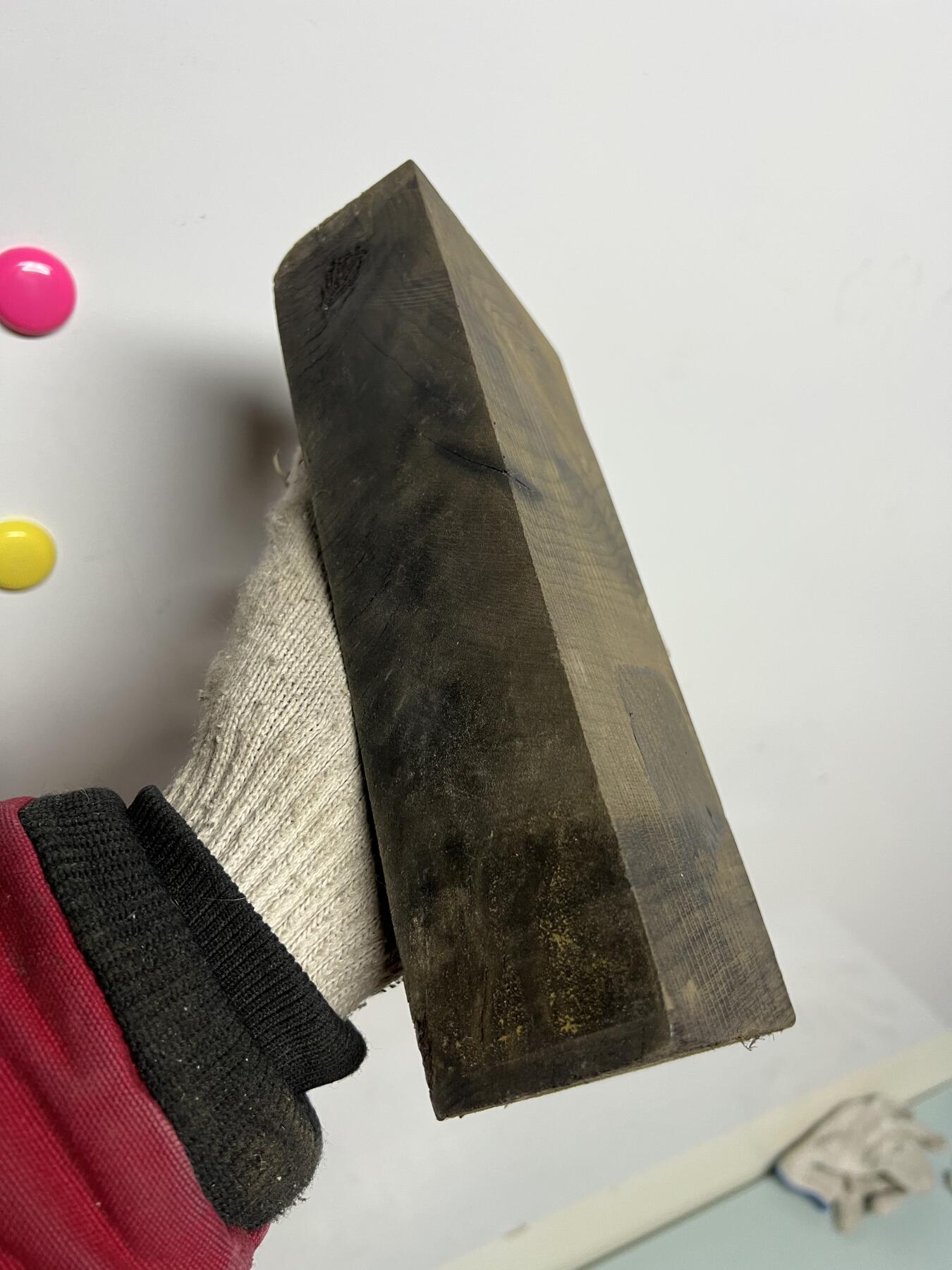 零元拍：NO.1爆满金丝乌木金丝楠 茶拖 切牌子，无需打磨就已经金光闪闪。满金丝药香，尺寸约：22.5/9.3/5厚CM。