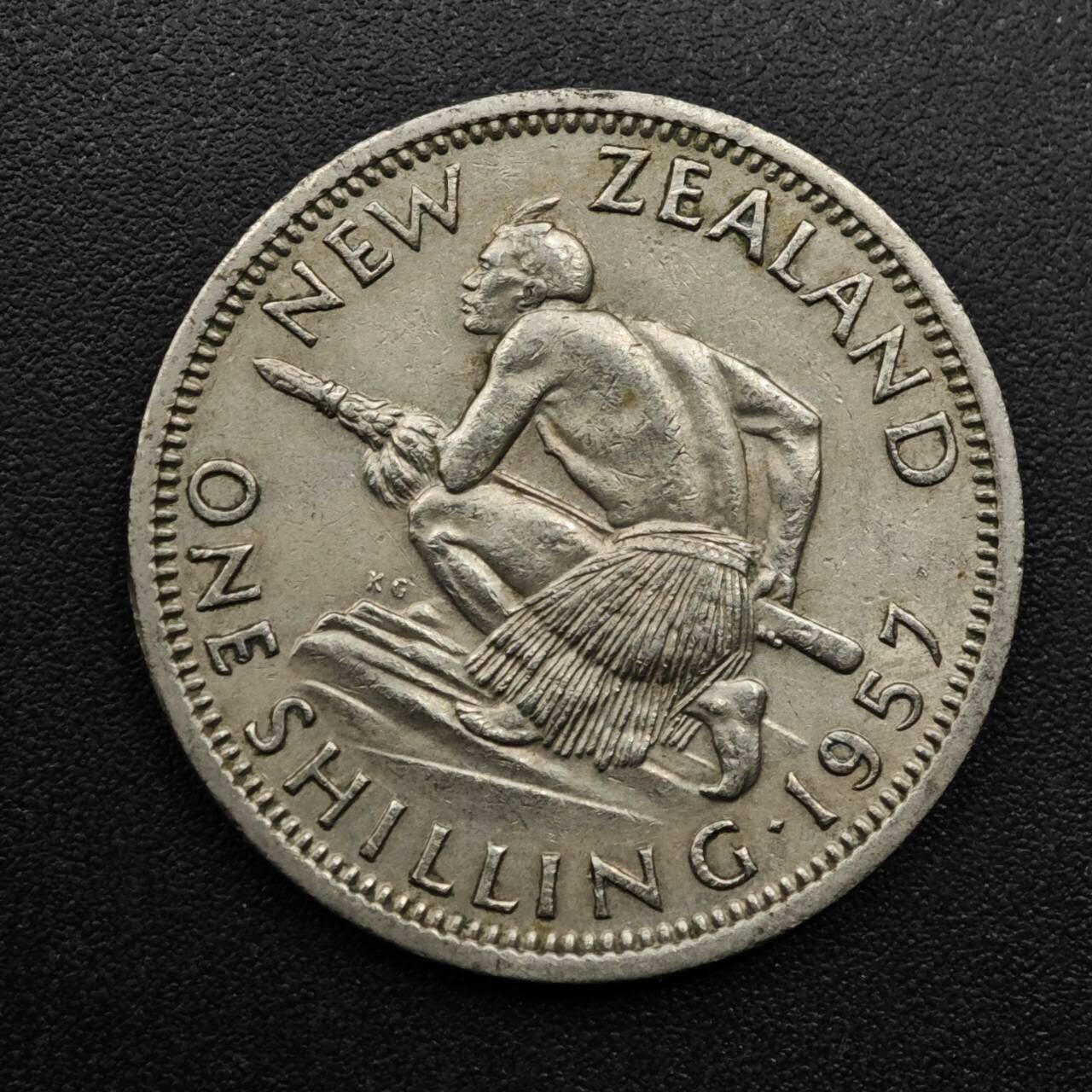 【淘币小摊】实时拍第八百六十三拍   小银币散币场   年前最后一周 之前的预留小年前全部发出 请更换最新收货地址  新西兰1957年伊丽莎白二世一先令镍币