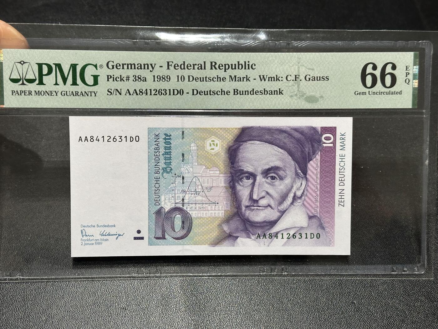 《外钞收藏家》第六百零八期（精选场）（本平台长期征集拍品、欢迎藏友们联系合作） 1989年德国末版10马克 AA冠 PMG66