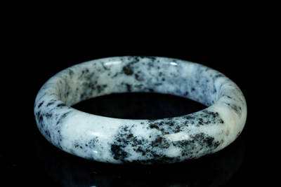 上海都达杂项专场四十七【全场包邮】  天然和田玉点墨青花手镯90-54