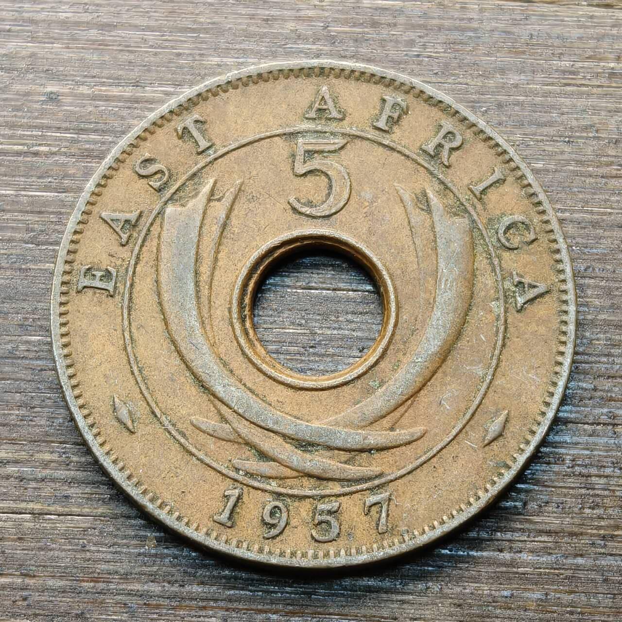 【本场4.12号发货】★第145★散币专场 不寄存，30包邮。不满30元，支付5元运费。《接受代拍 代送NGC评级》 71【无寄存】英属东非 1957年 5分铜币