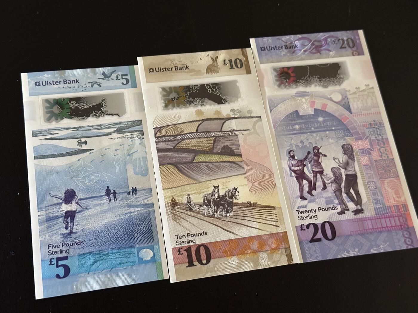 《外钞收藏家》第六百零八期（精选场）（本平台长期征集拍品、欢迎藏友们联系合作） 北爱尔兰阿尔斯特银行5、10、20镑 3张一起 全新UNC