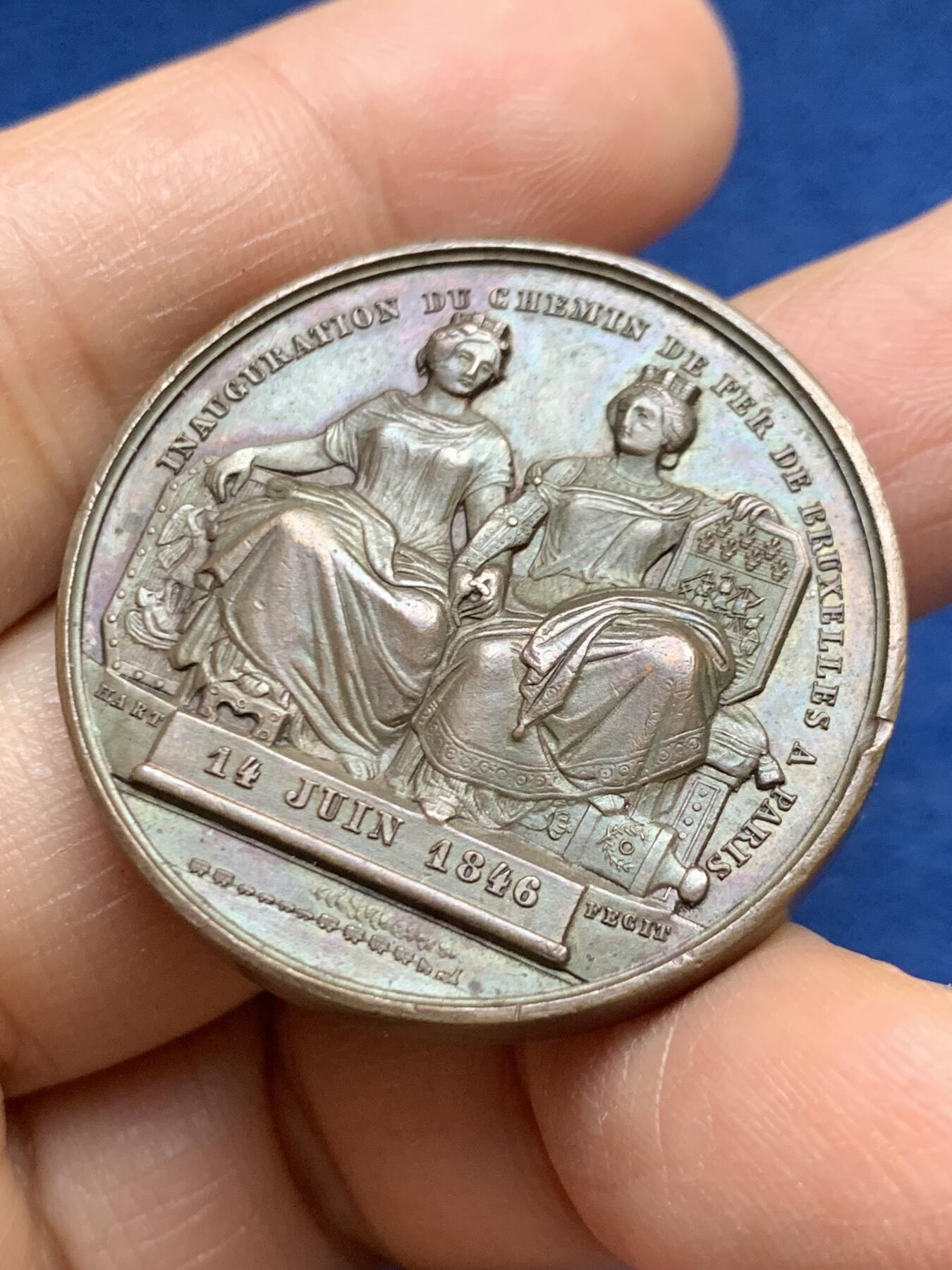 《竞宝斋》第465场 周日，周一，周二，3场连拍 （全场包邮）欢迎送拍 比利时布鲁塞尔-法国巴黎铁路通车纪念铜章，正面是两个国家的国王利奥波德一世与路易·菲利普一世，背后的两个女神手持代表两个地区的徽章盾牌，29.37g，35.9mm