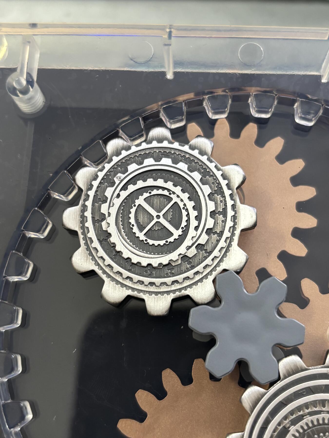 第190期拍卖 图瓦卢（珀斯铸造）2020年1元X2齿轮形仿古银币套  工业中运动机构-齿轮组 9999银1盎司X2 发行量：1500 盒证全