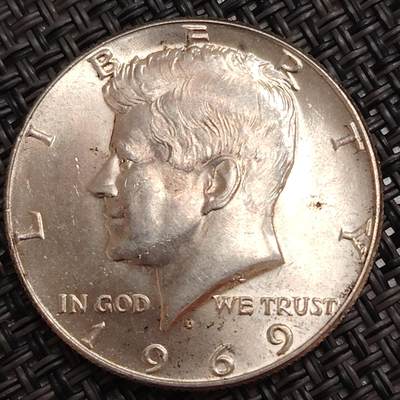 布加迪🐬～世界钱币(上海)🌾第 273 期 /  各国套币和散币 - 美国🇺🇸 1969年 1/2美元硬币(低银)