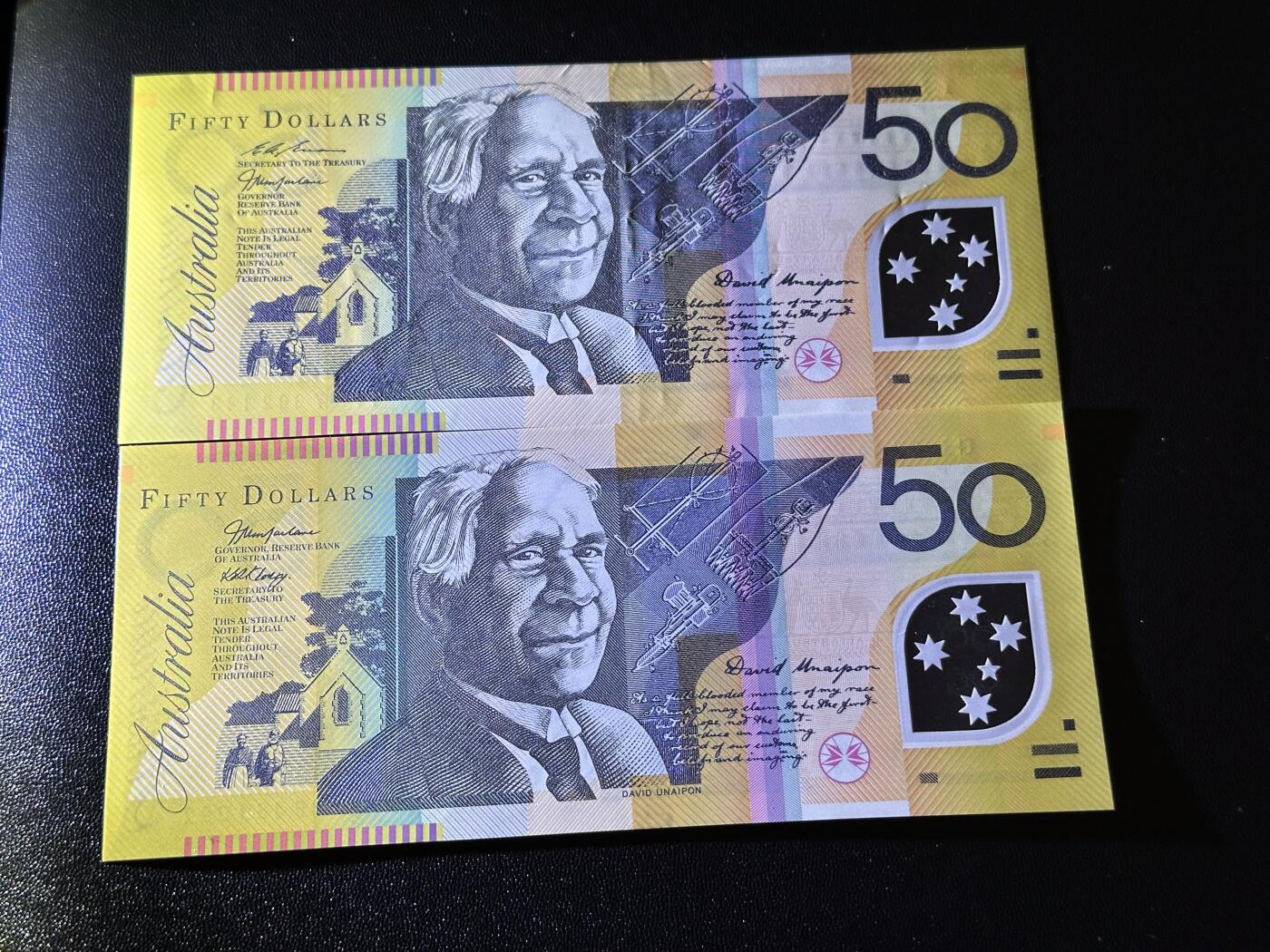 《外钞收藏家》第六百零八期（精选场）（本平台长期征集拍品、欢迎藏友们联系合作） 澳大利亚50元 06和97年 2个年份2个签名一起 全新但97年的有压痕 如图