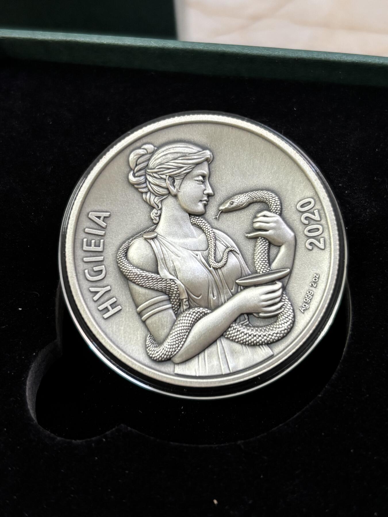 第190期拍卖 萨摩亚2020年5元仿古凹面银币 海吉雅-健康与卫生的女神，其名称是英语