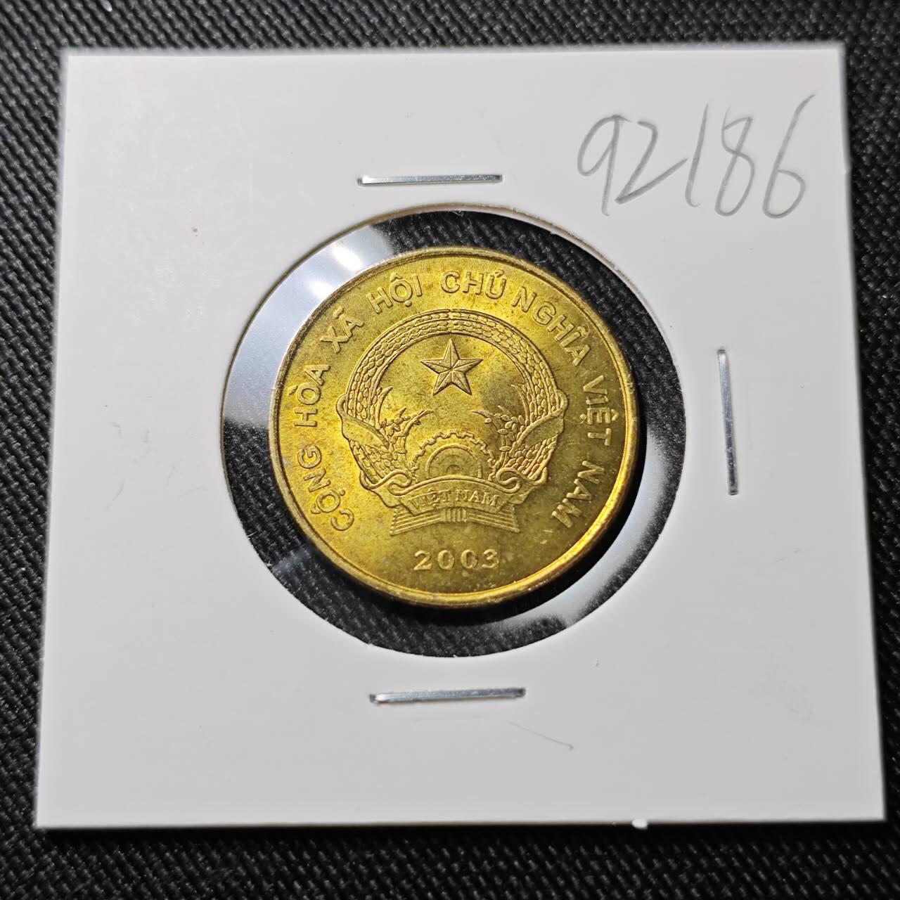 KK钱币收藏小铺  第392期  2月预留时间 周末发货  越南2000盾 好品