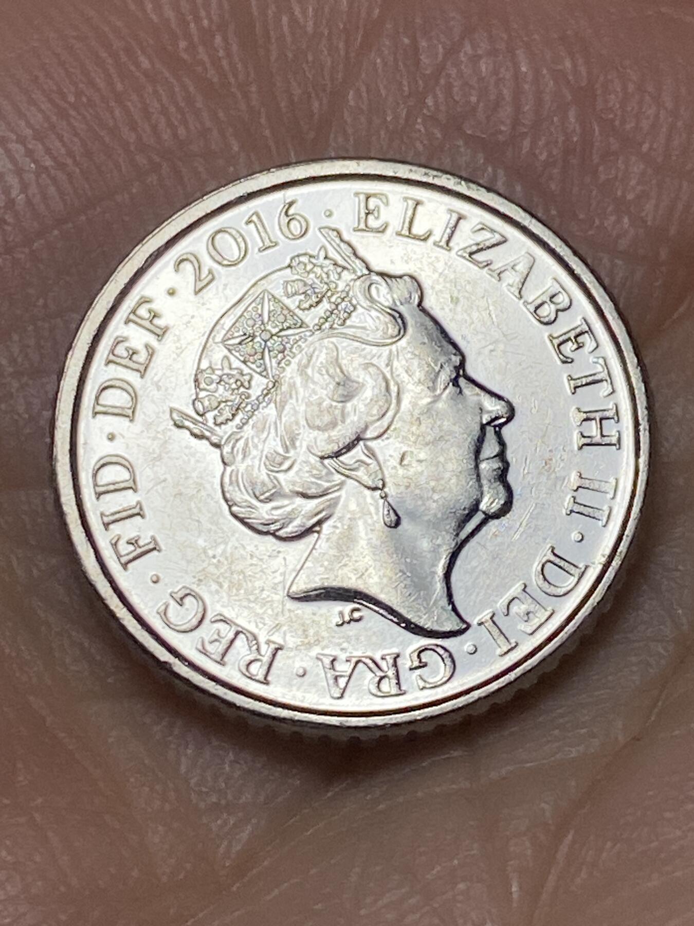 2026年第十九场(总第一百八十八场）外国好品散币场(免佣金) 英国🇬🇧2016年5便士(伊丽莎白二世老年，盾徽拼图第二版)