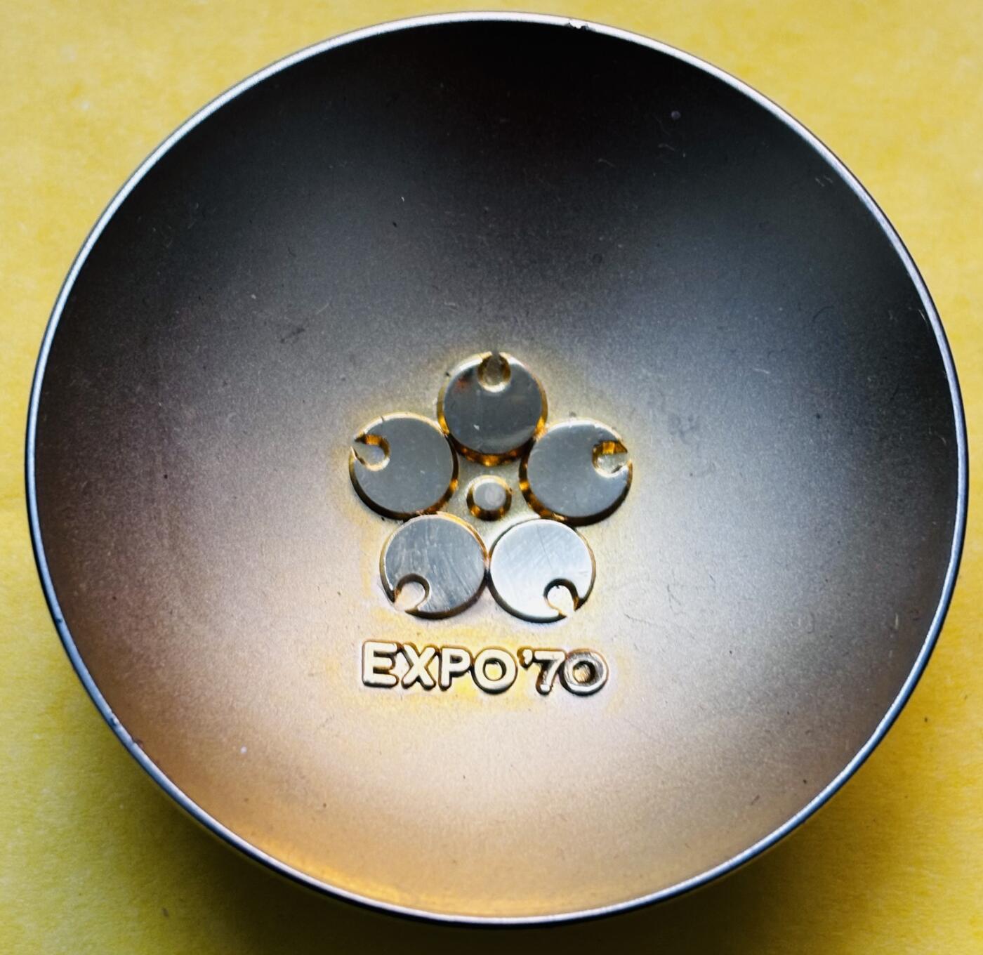 【金马踏春，泉马奔腾】2026 年新年贺岁场，（定于年初五接财神截拍）祝各位老板马到成功，马上有钱，愿岁岁平安喜乐顺遂 日本万国展览会 24镀金杯