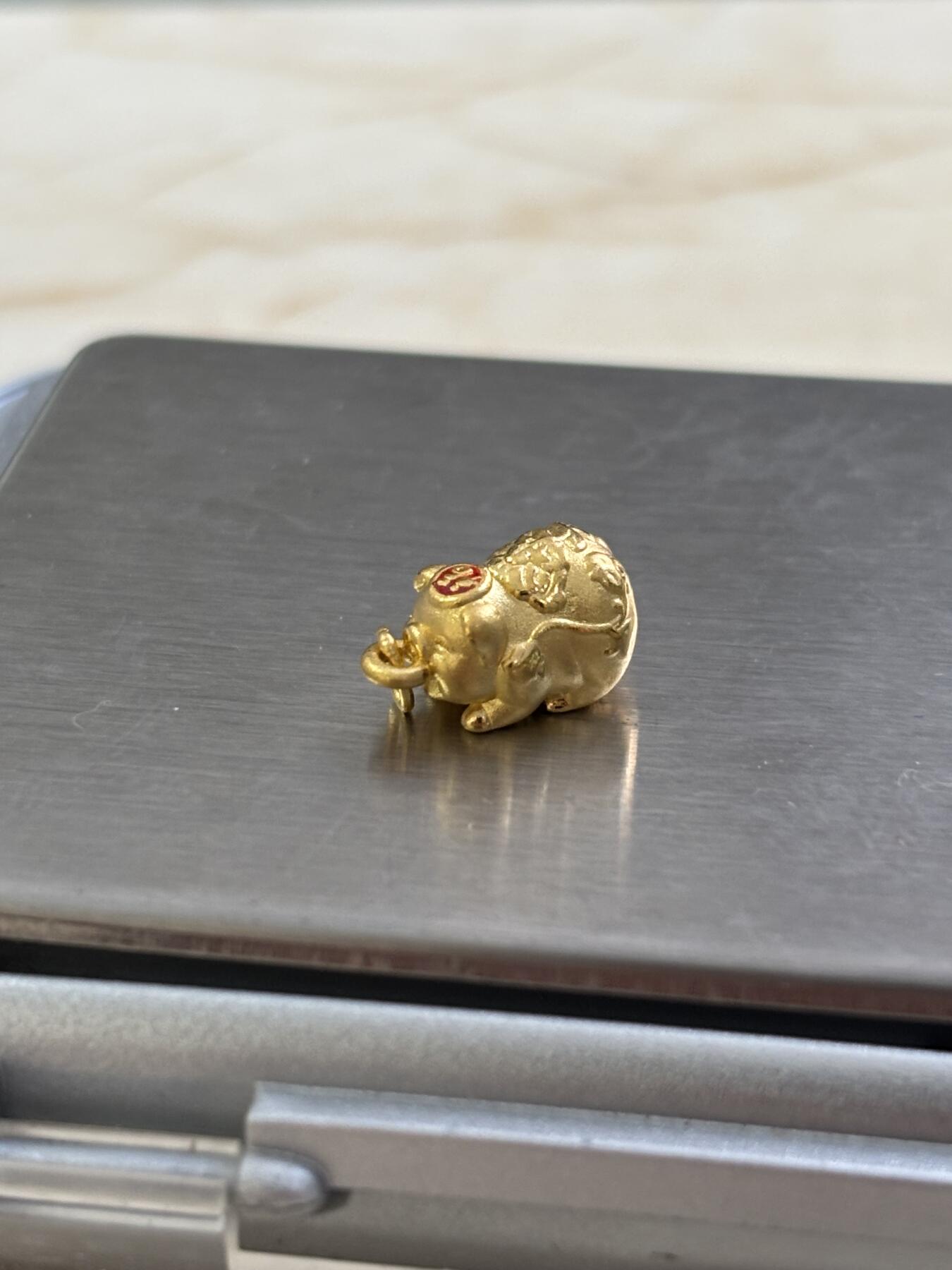 第190期拍卖 中国福字小金猪3D吊坠 0.84克.999金