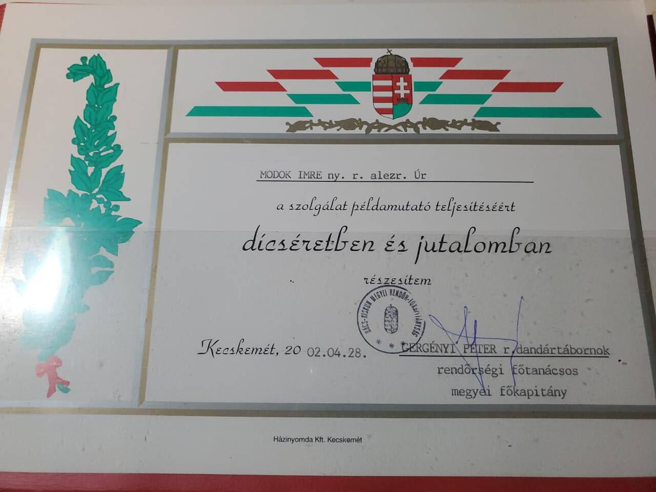 韵星假日军品类拍卖第三十九期暨默多克中校夫妇专场 -- Rimey Holidays Militaria Auction 39 & The Modoks Collection  匈牙利人民共和国默多克中校15年人民军服务奖章 内务部服务公务员荣休证书、匈牙利共和国退休人员在赞美与奖励中服务感谢证书