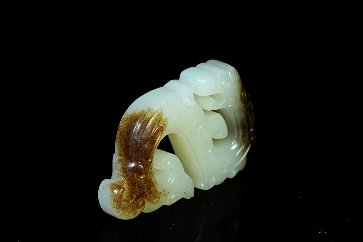 上海都达杂项专场十九（全场包邮） 天然和田白玉精雕《仿古龙》挂件