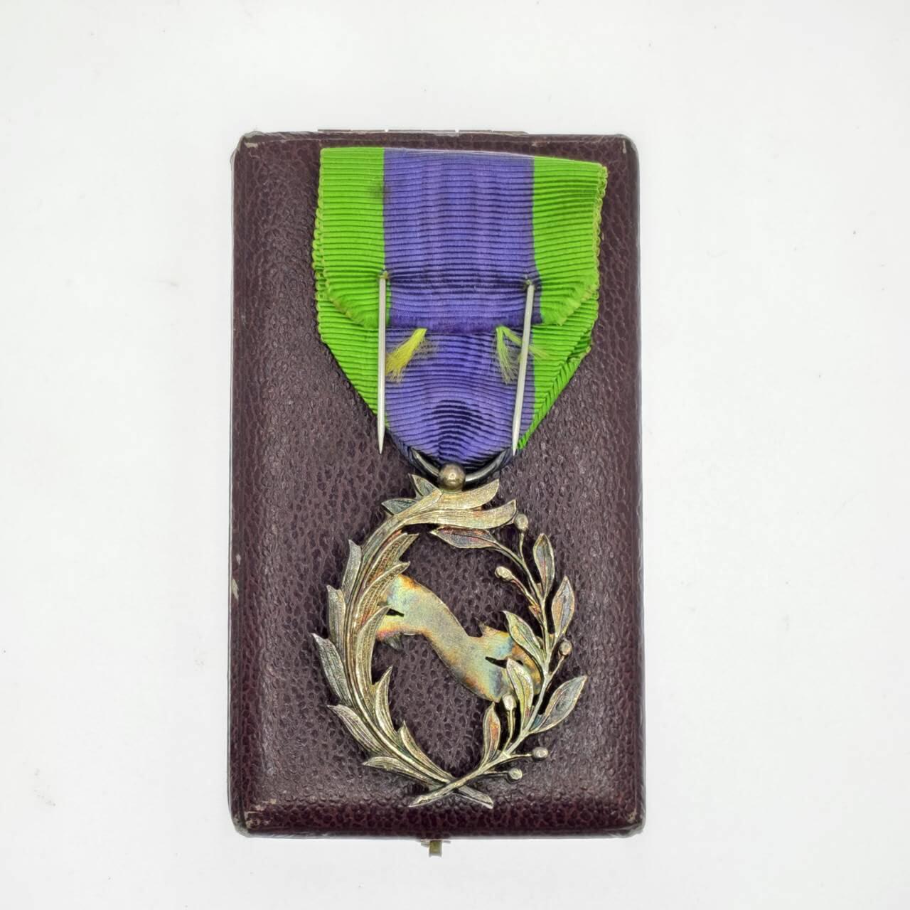 2026年2月8日拍卖 法国公共鼓励奖章，银质珐琅，带盒