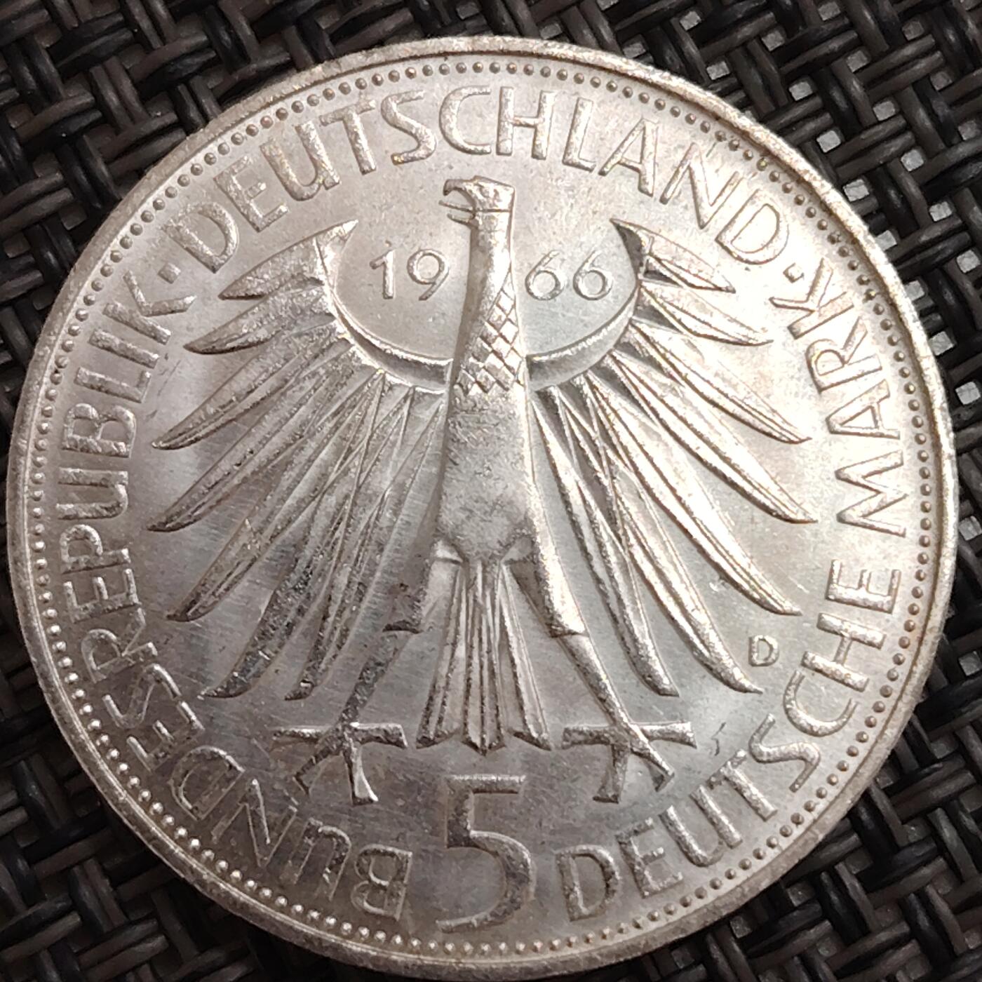 布加迪🐬～世界钱币(上海)🌾第 273 期 /  各国套币和散币 德国🇩🇪 1966年 5马克银币 莱布尼兹纪念
