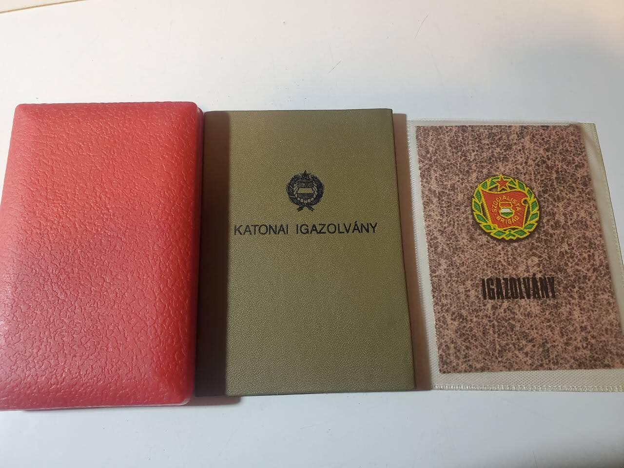 韵星假日军品类拍卖第三十九期暨默多克中校夫妇专场 -- Rimey Holidays Militaria Auction 39 & The Modoks Collection  匈牙利人民共和国默多克中校特级社会主义建设旅奖章带mini盒、证书一套 和军官证 军官证书非常稀少