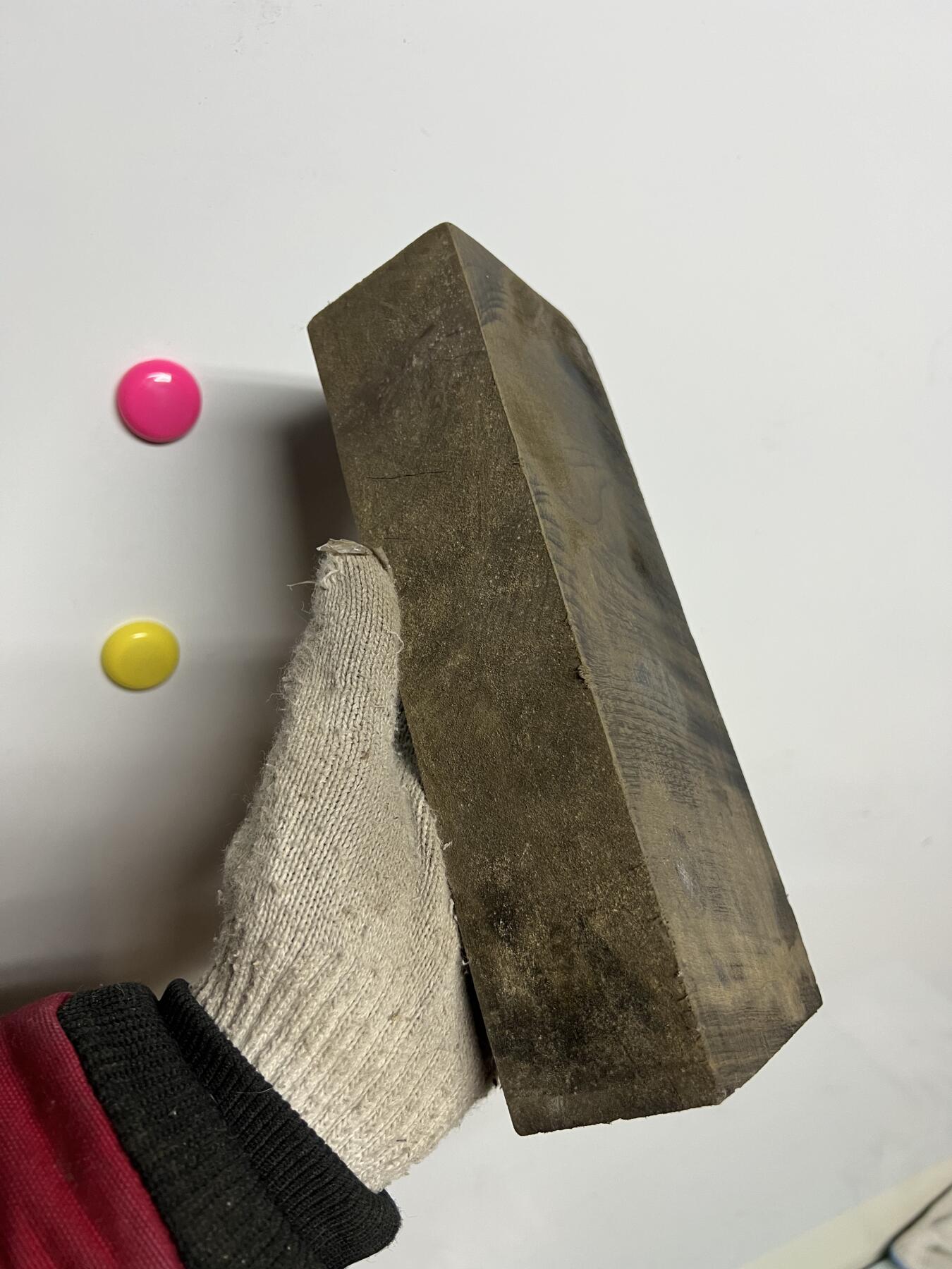 零元拍：NO.1爆满金丝乌木金丝楠 茶拖 切牌子，无需打磨就已经金光闪闪。满金丝药香，尺寸约：22.5/9.3/5厚CM。