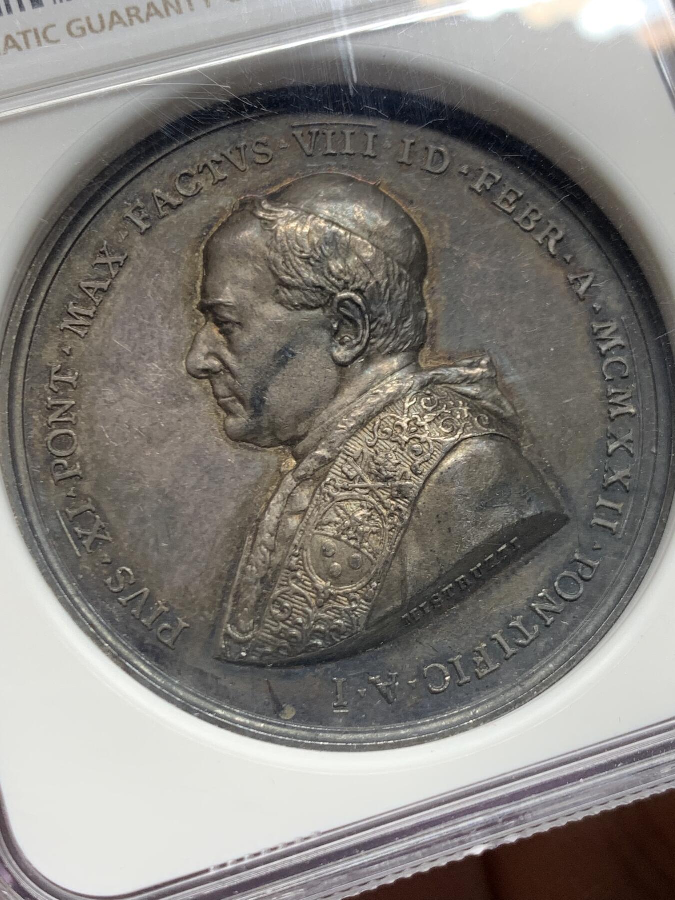 《竞宝斋》第465场 周日，周一，周二，3场连拍 （全场包邮）欢迎送拍 NGC MS62 梵蒂冈1922年教皇国庇护十一世纪念宣传信仰圣会成立300周年大银章 高浮雕 深彩包浆