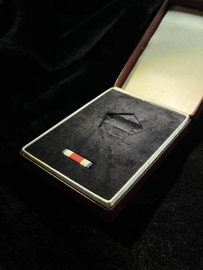 南斯拉夫小玩具专场 - 南斯拉夫一级团结友谊勋章原盒与勋略，少见