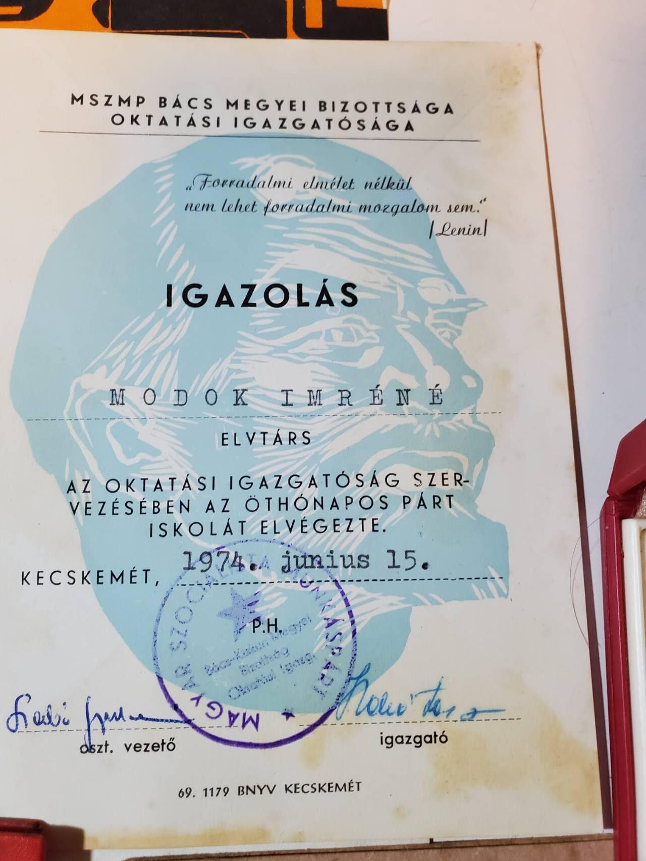 韵星假日军品类拍卖第三十九期暨默多克中校夫妇专场 -- Rimey Holidays Militaria Auction 39 & The Modoks Collection  匈牙利人民共和国默多克夫人金级为祖国服务奖章带原盒略一套 社会主义安全服务证书 马克思列宁大学学习证书 布达佩斯会议开会行程表 