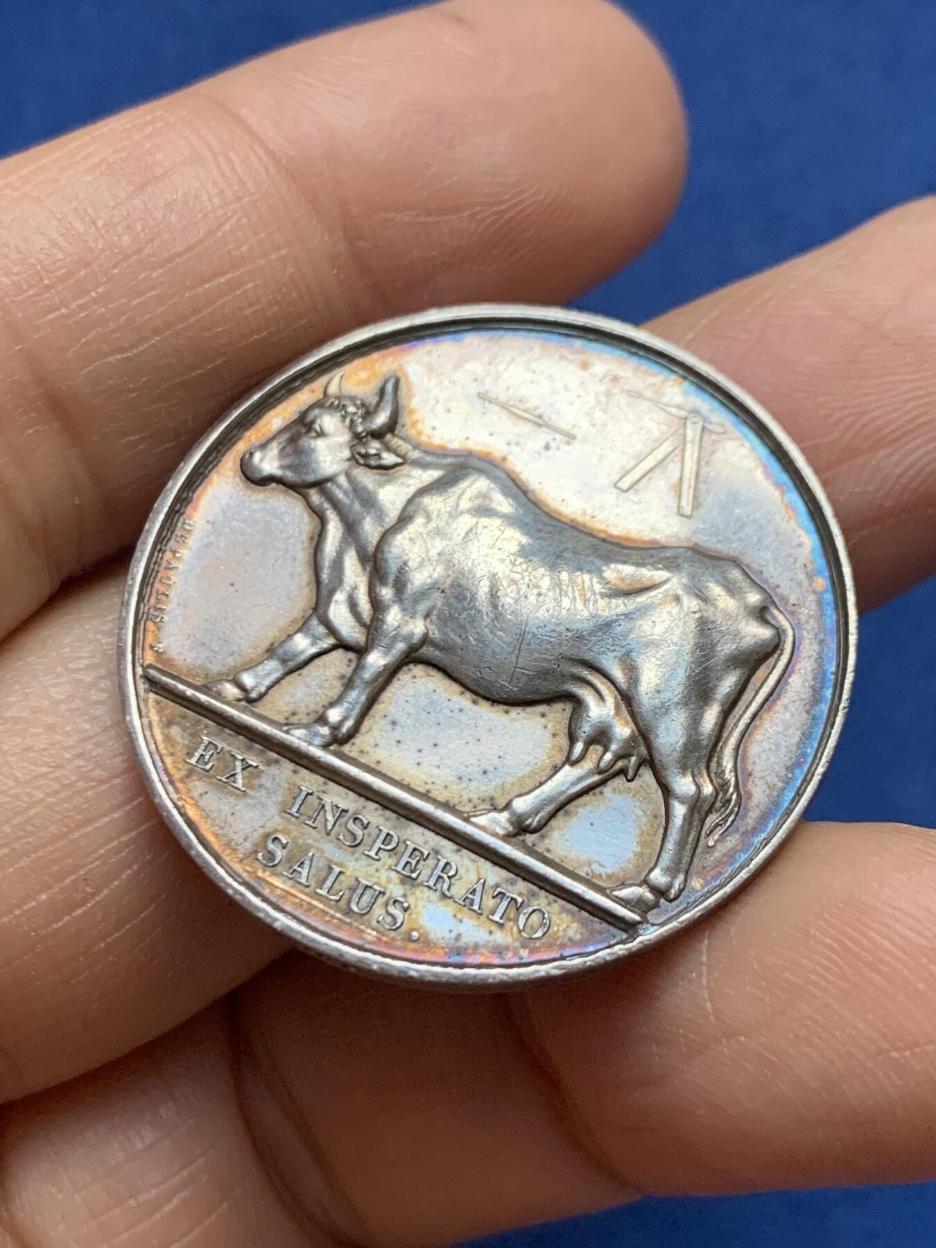 《竞宝斋》第465场 周日，周一，周二，3场连拍 （全场包邮）欢迎送拍 法国巴黎疫苗接种银质代币，13.18g，32.4mm，1842-1845船首边铭