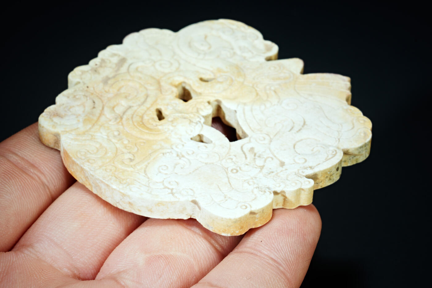 上海都达杂项专场十九（全场包邮） 鸡骨白龙凤玉佩90-30