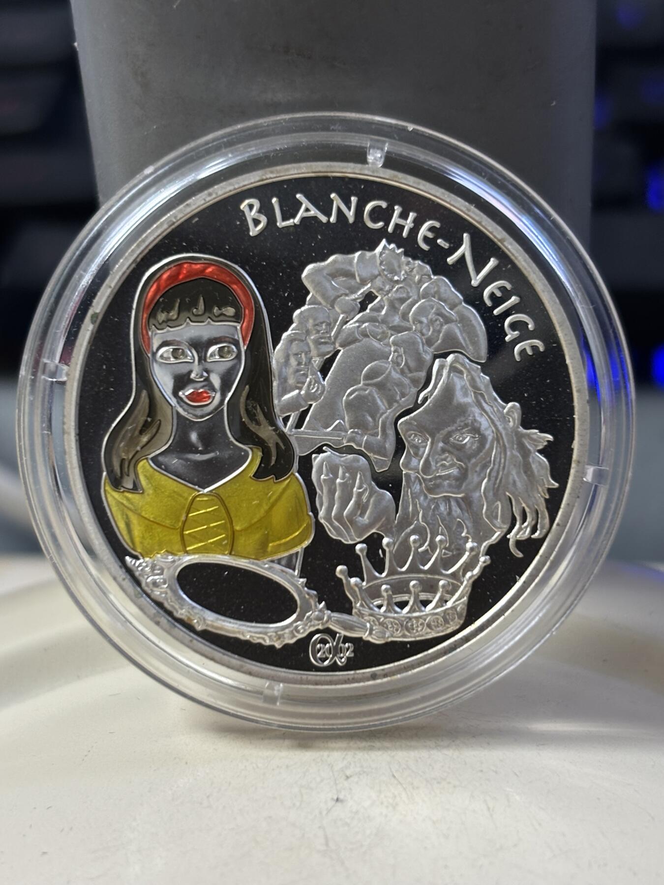 第190期拍卖 法国2002年1.5欧元部分珐琅彩精制银币 童话-白雪公主 22.2克900银 仅盒