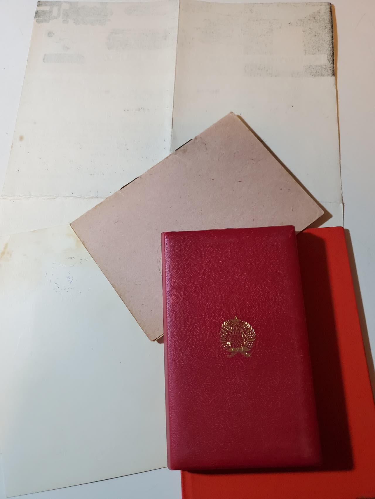 韵星假日军品类拍卖第三十九期暨默多克中校夫妇专场 -- Rimey Holidays Militaria Auction 39 & The Modoks Collection  匈牙利人民共和国默多克夫人金级为祖国服务奖章带原盒略一套 社会主义安全服务证书 马克思列宁大学学习证书 布达佩斯会议开会行程表 