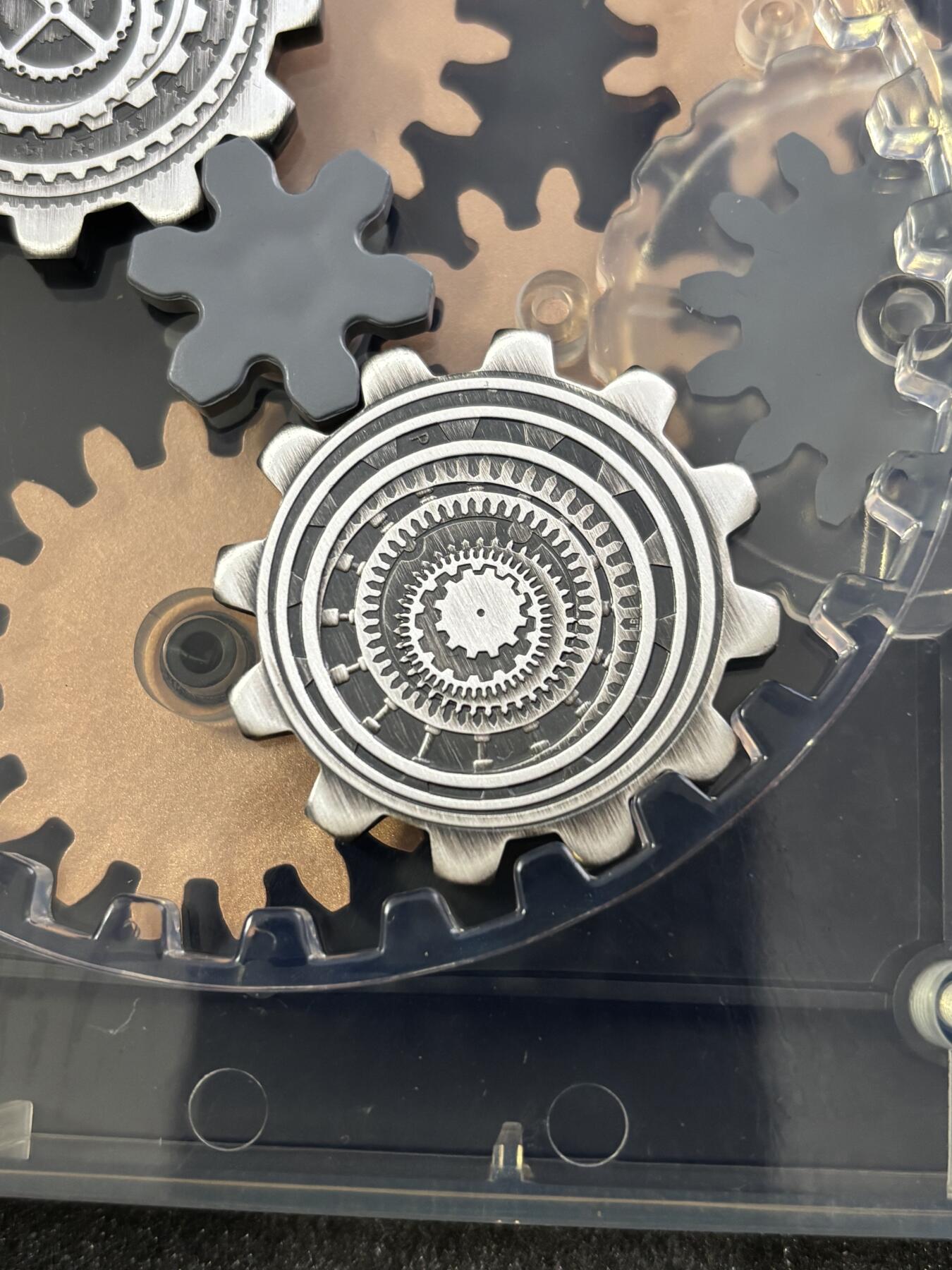 第190期拍卖 图瓦卢（珀斯铸造）2020年1元X2齿轮形仿古银币套  工业中运动机构-齿轮组 9999银1盎司X2 发行量：1500 盒证全