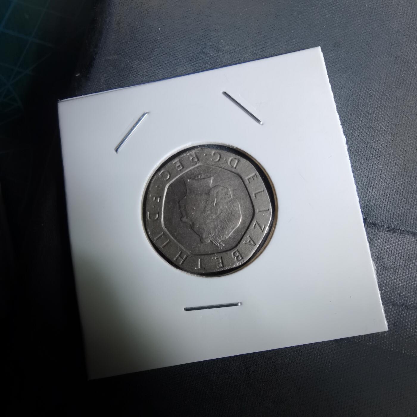 沼泽如烟--第984场 英国2000年20便士