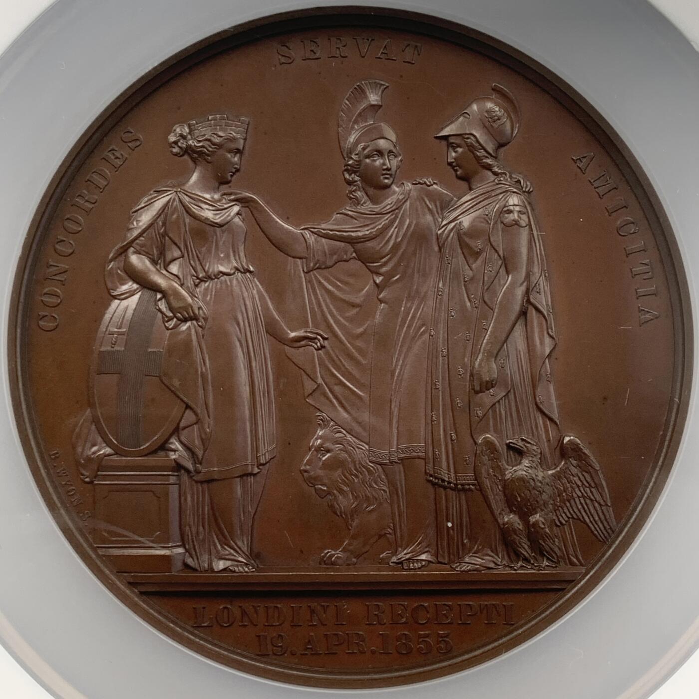 掌中浮雕-藏着的欧洲第052场 NGC MS64 : 1855年法王拿破仑三世夫妇访问伦敦城纪念章，77mm。目录编号BHM 2561, Eimer 1496。仅发行350枚